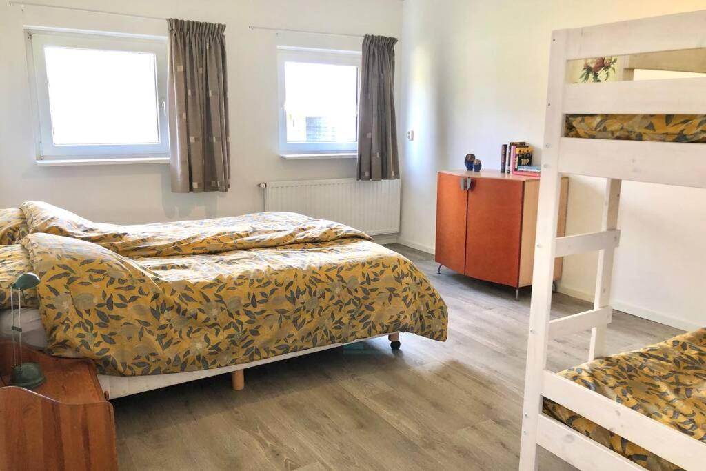 Vakantiebungalow In Bosrijke Omgeving Luttenbergヴィラ エクステリア 写真